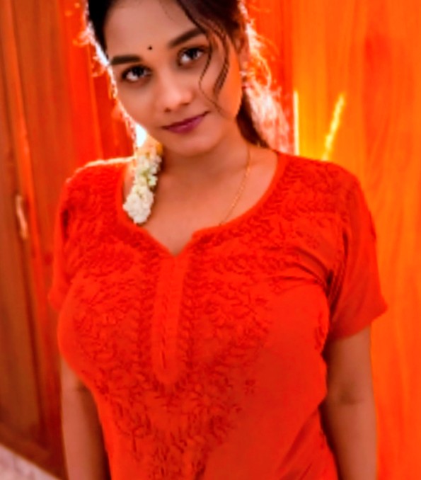 என்ன ஒரு அழகு ராணி உங்களுக்கு பிடிக்குமா எவ்வளவு பிடிக்கும்